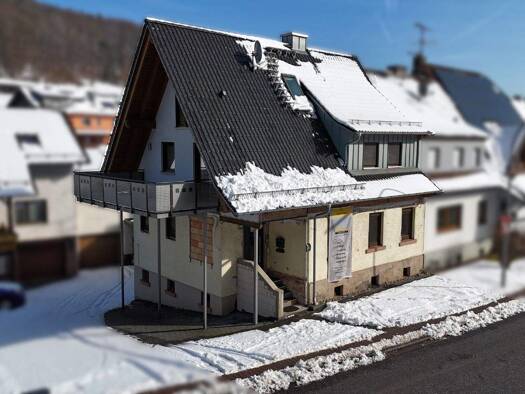 Einfamilienhaus zum Kauf 299.000 € 5 Zimmer 135 m² 199 m² Grundstück Kempfenbrunn Flörsbachtal 63639