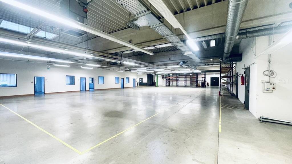 Lagerhalle zur Miete 5 € 1.376 m² Lagerfläche teilbar ab 1.376 m² Uelzen Unna 59423