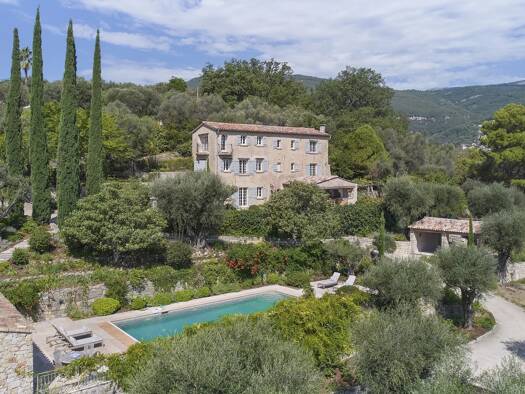 Einfamilienhaus zum Kauf 4.200.000 € 9 Zimmer 370 m² 10.250 m² Grundstück CHATEAUNEUF GRASSE 06740