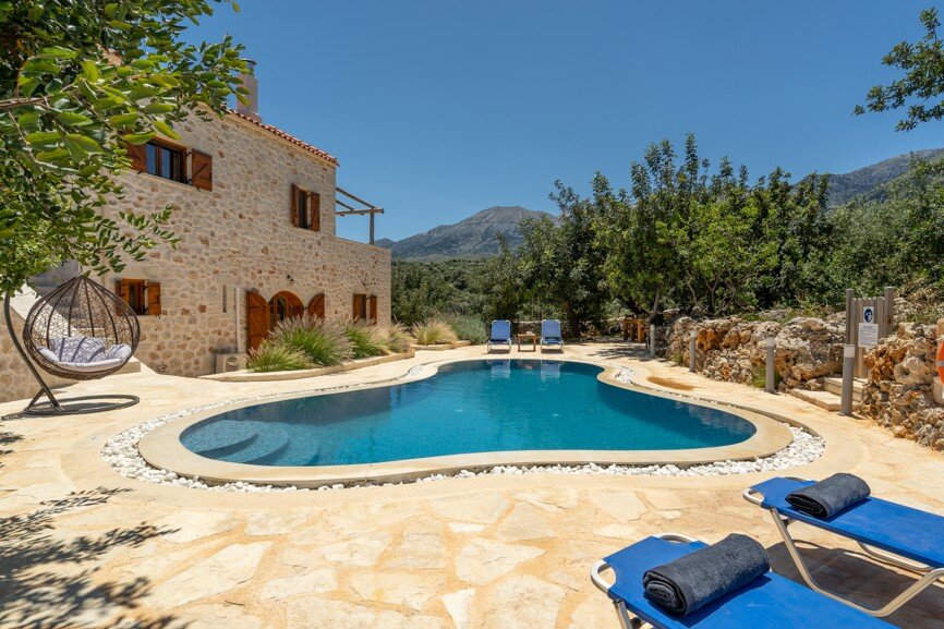 Haus zum Kauf 895.000 € 7 Zimmer 280 m²<br/>Wohnfläche 3.124 m²<br/>Grundstück ab sofort<br/>Verfügbarkeit Chania 73008