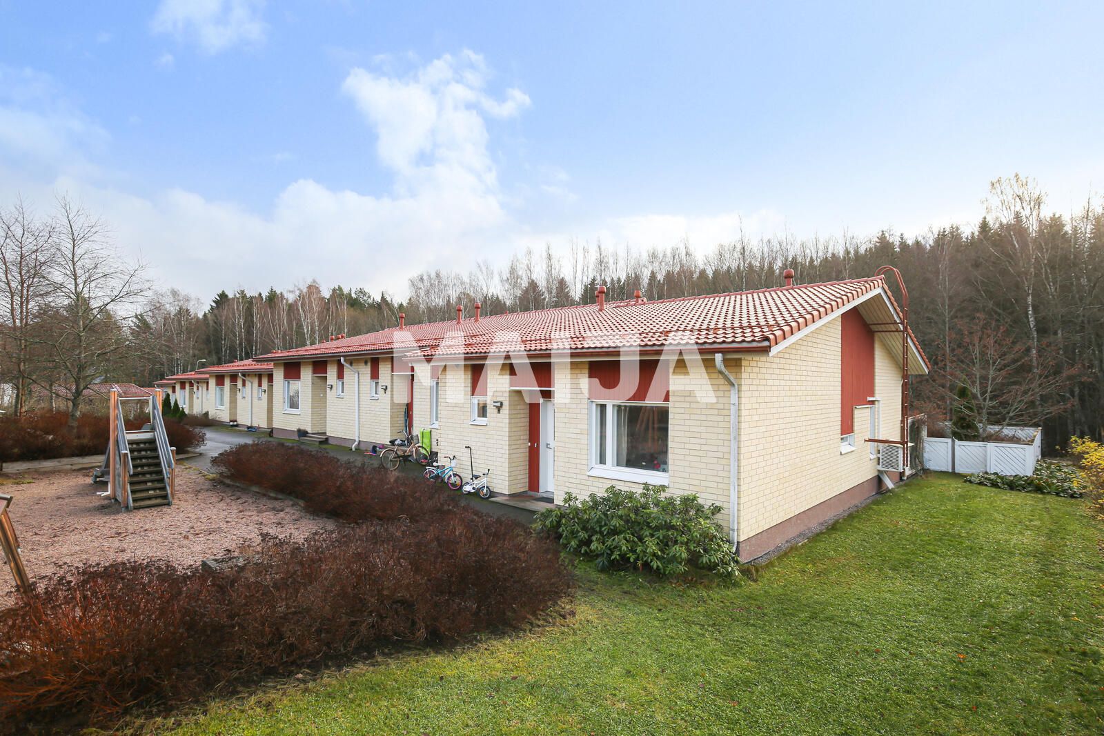 Reihenmittelhaus zum Kauf 244.000 € 3 Zimmer 80 m²<br/>Wohnfläche 5.445 m²<br/>Grundstück Puronsuuntie 14 Kirkkonummi 02880