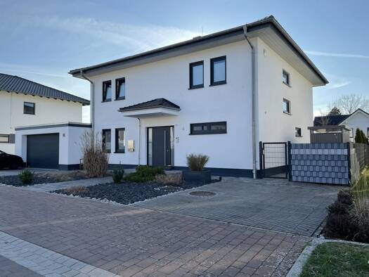 Einfamilienhaus zum Kauf 760.000 € 6 Zimmer 166 m² 646 m² Grundstück Annerod Fernwald / Annerod 35463