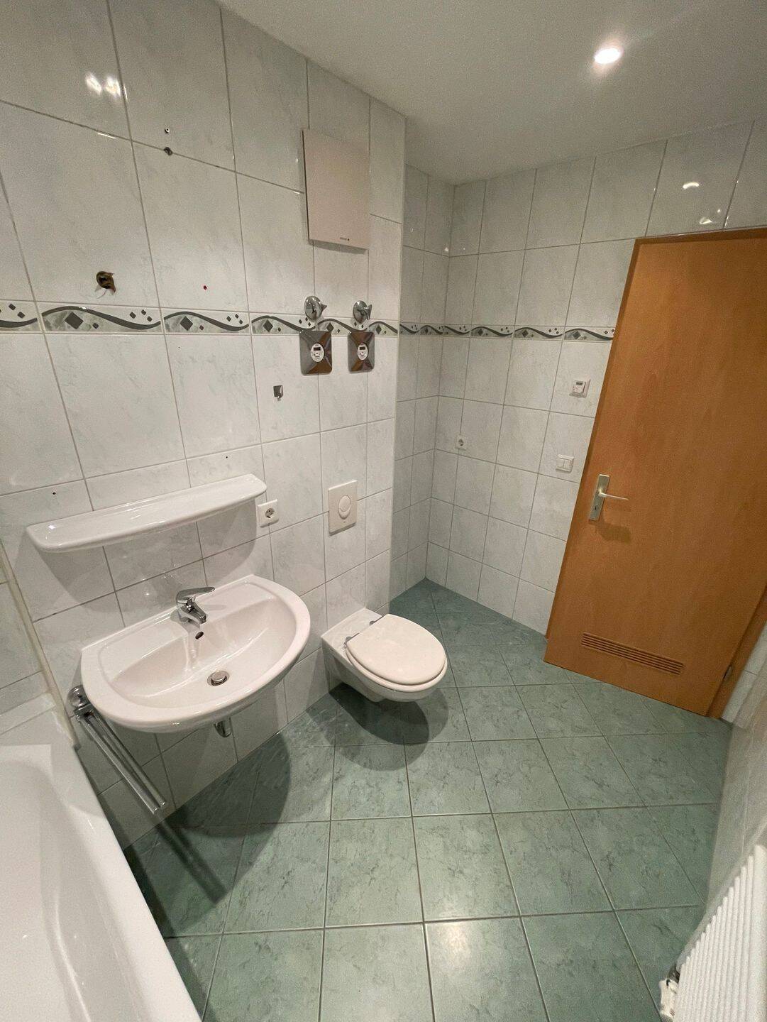 SUPER! schöne Lage und 2 Räume mit Balkon- Was will man mehr!? – Beethovenstr. 52a we 2, 9130 Chemnitz – Vorschaubild 8