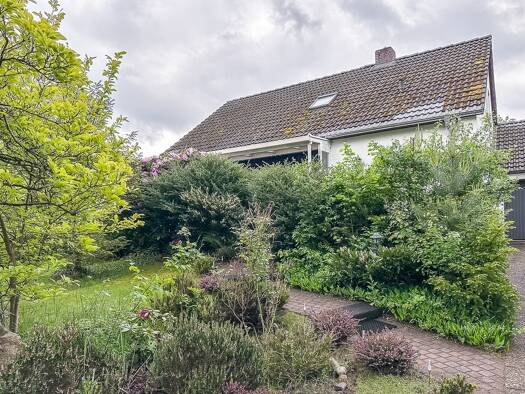 Grundstück zum Kauf 690.000 € 1.101 m² Grundstück Volksdorfer Damm 247 Bergstedt Hamburg 22395