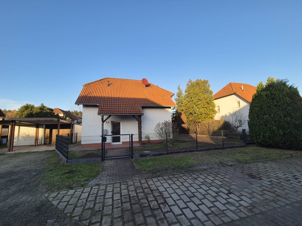 Einfamilienhaus zur Miete 1.400 € 4 Zimmer 113 m²<br/>Wohnfläche 499 m²<br/>Grundstück ab sofort<br/>Verfügbarkeit Radensdorf Lübben (Spreewald) / Radensdorf 15907