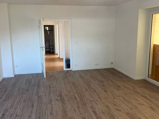 Wohnung zur Miete 670 € 2 Zimmer 70 m² Geschoss 1/5 frei ab sofort Kahlhorststraße 38 St. Jürgen Lübeck 23562