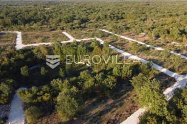 Land-/Forstwirtschaft zum Kauf 13.000 € Barbariga 52100