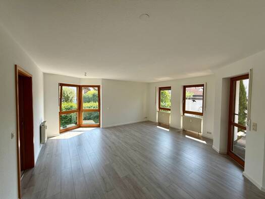 Wohnung zur Miete 1.070 € 3,5 Zimmer 85,3 m² EG frei ab sofort Bohlingen Singen (Hohentwiel) 78224
