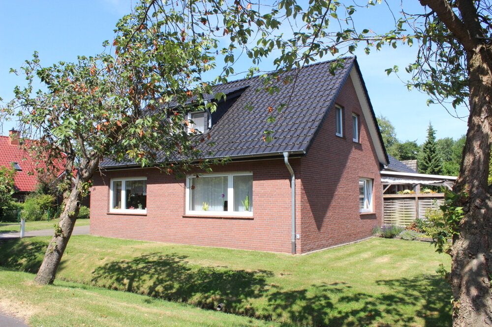 Einfamilienhaus zum Kauf 329.000 € 9 Zimmer 215,3 m²<br/>Wohnfläche 2.179 m²<br/>Grundstück Bokel Papenburg 26871