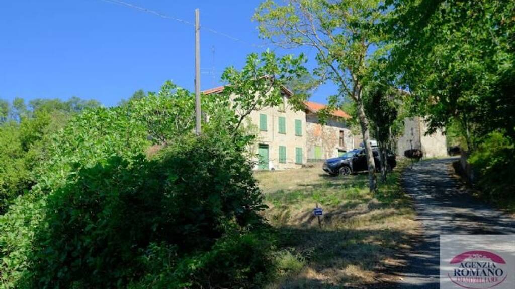 Bauernhaus zum Kauf 125.000 € 7 Zimmer 266 m² 18.000 m² Grundstück frei ab sofort Ponzone 15010