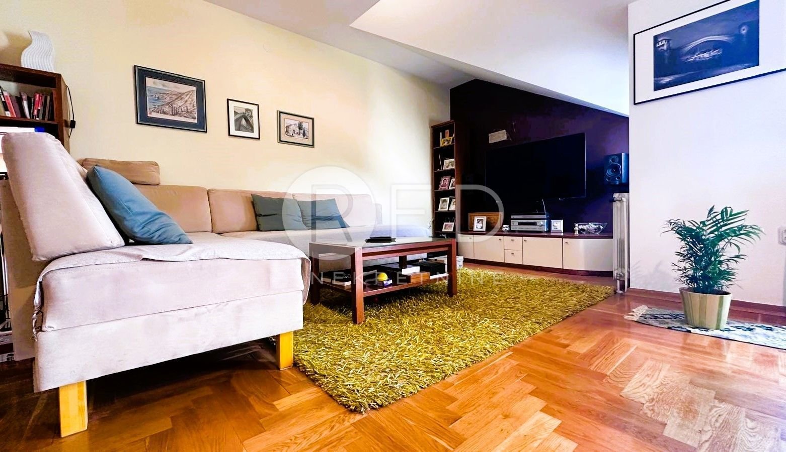 Wohnung zum Kauf 250.000 € 4 Zimmer 181 m²<br/>Wohnfläche 3.<br/>Geschoss Sesvete