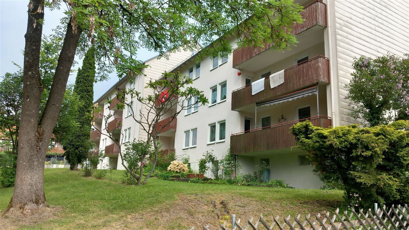 Wohnung zur Miete 440 € 4 Zimmer 78,4 m²<br/>Wohnfläche 1.<br/>Geschoss Alte Schulstraße 15 Selb-Plößberg Selb 95100