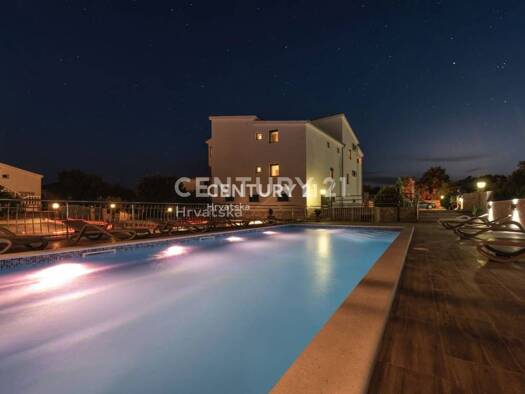 Haus zum Kauf 999.000 € 12 Zimmer 570 m² Marina