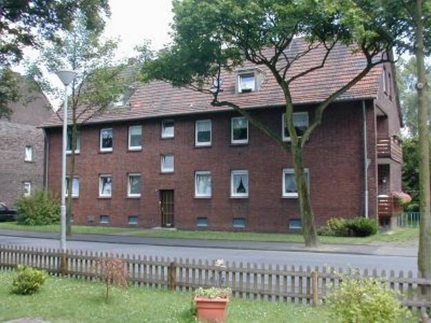 Wohnung zur Miete 406 € 2,5 Zimmer 47,7 m² 1. Geschoss frei ab 01.01.2026 August-Thyssen-Straße 30 Wehofen Duisburg 47179