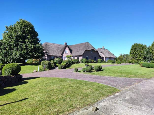 Villa zum Kauf 1.890.000 € 7 Zimmer 322 m² 5.886 m² Grundstück Emmelsbüll-Horsbüll 25924