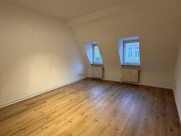 Wohnung zur Miete 790 € 2 Zimmer 62 m² 3. Geschoss Gostenhofener Hauptstraße Steinbühl Nürnberg 90443