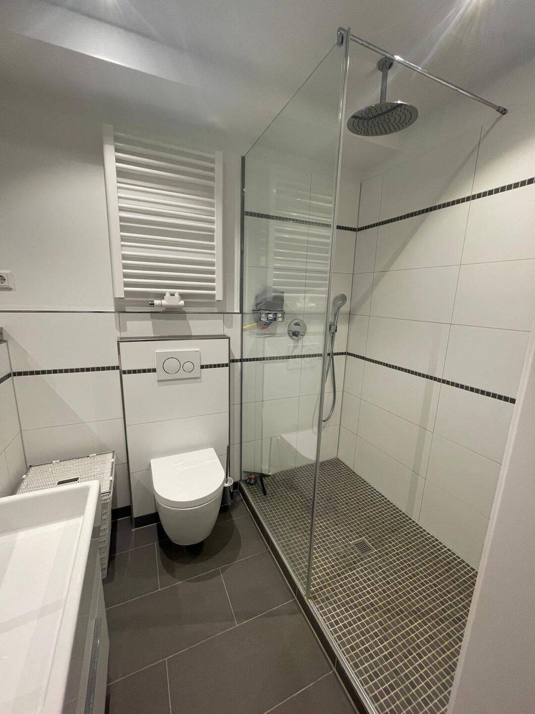 D-Innenstadt: Hochwertig kernsanierte helle, ruhige 2-ZKB-Wohnung mit Wohnküche und SW-Balkon / WG geeignet – Lessingstraße 63, 40227 Düsseldorf – Vorschaubild 3