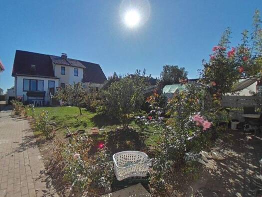 Doppelhaushälfte zum Kauf 219.000 € 5 Zimmer 141 m² 2.675 m² Grundstück Vogelsang Lalendorf 18279