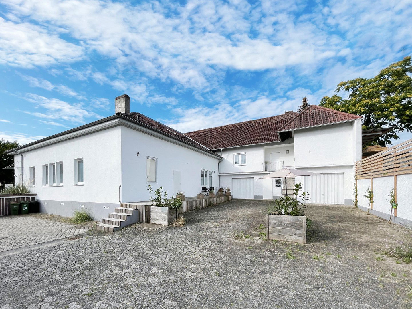 Mehrfamilienhaus zum Kauf provisionsfrei 1.659.000 € 13 Zimmer 425 m²<br/>Wohnfläche 924 m²<br/>Grundstück Mombach Mainz 55120