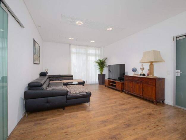 Wohnung zur Miete 1.950 € 4,5 Zimmer 188 m² frei ab 01.04.2026 Staffort Stutensee / Staffort 76297