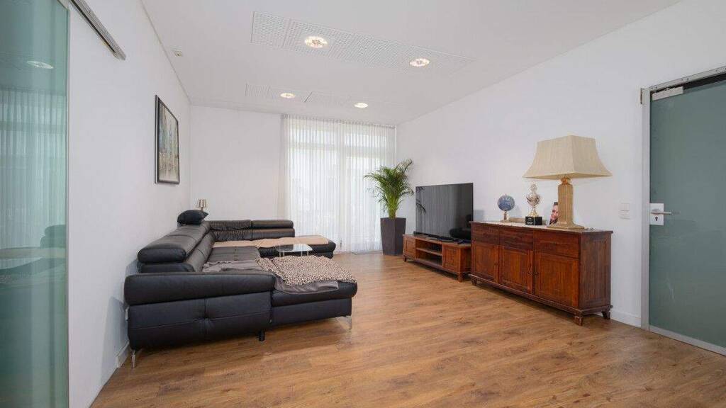 Wohnung zur Miete 1.750 € 4,5 Zimmer 188 m² frei ab sofort Staffort Stutensee / Staffort 76297