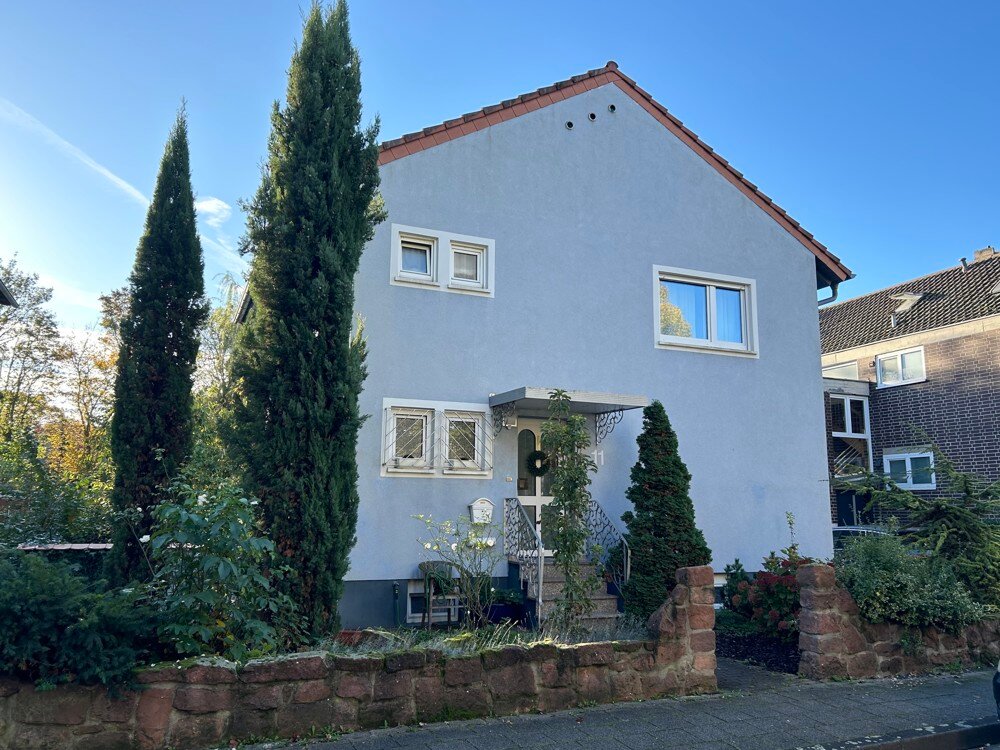 Einfamilienhaus zum Kauf 479.000 € 7 Zimmer 148 m²<br/>Wohnfläche 549 m²<br/>Grundstück Mundenheim / Stadtbezirk 513 Ludwigshafen am Rhein / Mundenheim 67065