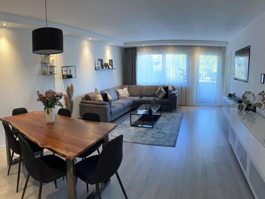 Wohnung zum Kauf 198.000 € 4 Zimmer 90 m² Geschoss 1/4 frei ab 01.06.2026 Stadtmitte Mönchengladbach 41061