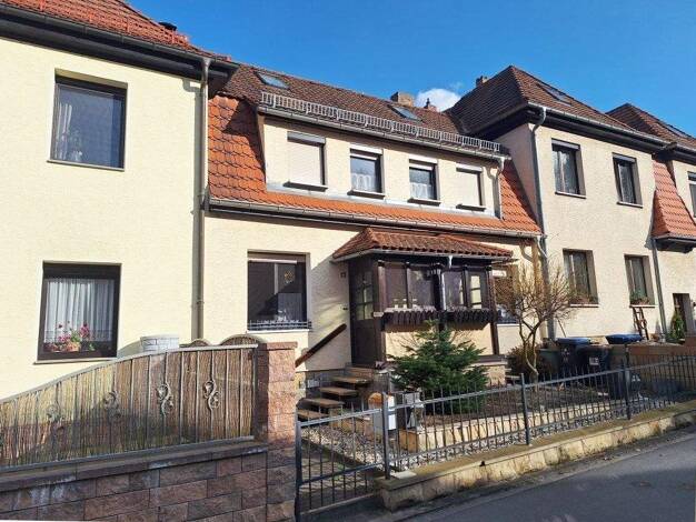 Reihenmittelhaus zum Kauf 240.000 € 5 Zimmer 120 m² 244 m² Grundstück Pirna Pirna 01796