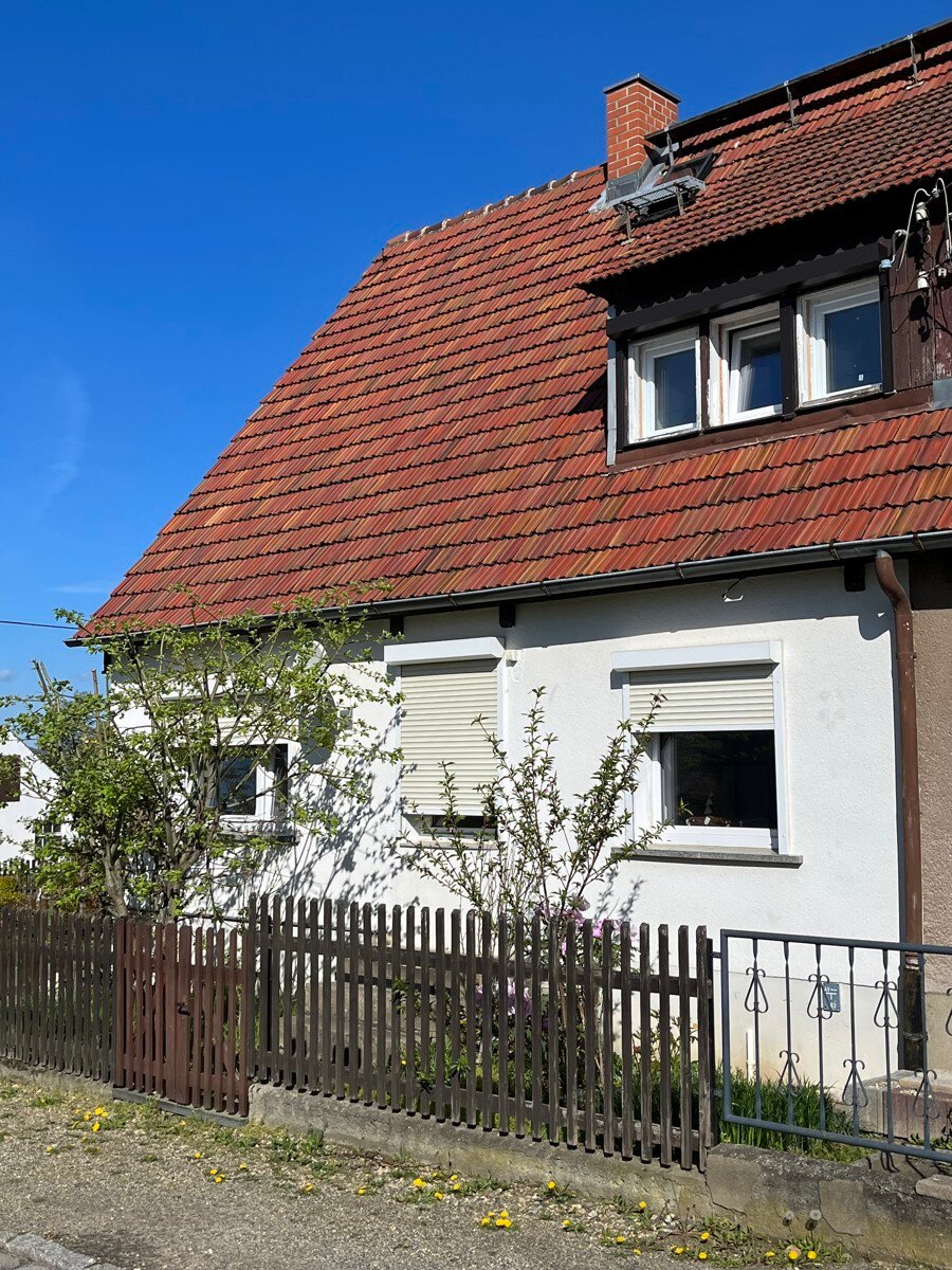 Doppelhaushälfte zum Kauf 73.000 € 4 Zimmer 63 m²<br/>Wohnfläche 1.968 m²<br/>Grundstück Ebersdorf Löbau / Ebersdorf 02708