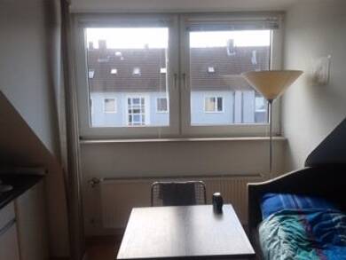 Wohnung zur Miete 320 € 1 Zimmer 23 m² Dachgeschoss, 3. Geschoss frei ab 01.11.2025 Tilsiterstraße 26 Marienburger Höhe Hildesheim 31141