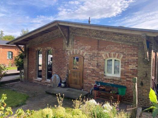 Reihenendhaus zum Kauf 210.000 € 3 Zimmer 95 m² 391 m² Grundstück Dahmen 17166