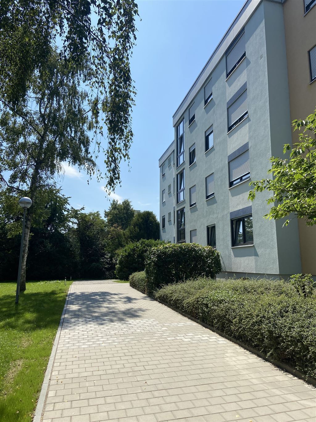 Wohnung zur Miete 1.400 € 3 Zimmer 87 m²<br/>Wohnfläche 1.<br/>Geschoss Äußerer Westen Regensburg 93049