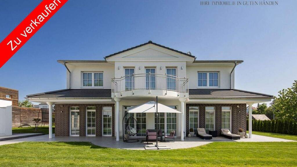 Zeitlose Eleganz trifft moderne Technik: Exklusive Stadtvilla in Bestlage von Schwabach