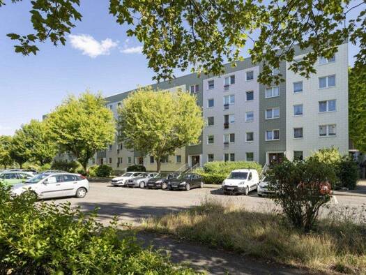 Wohnung zur Miete 411 € 3 Zimmer 61,9 m² 5. Geschoss frei ab 01.06.2026 Weißdornstraße 54 Grünau-Ost Leipzig 04209