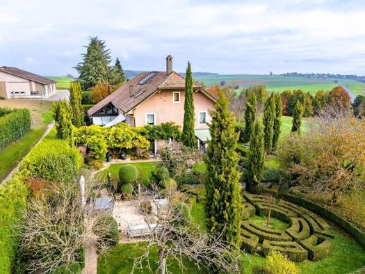 Villa zum Kauf 3.781.452 € 7 Zimmer 370 m² Grancy Grancy 1117