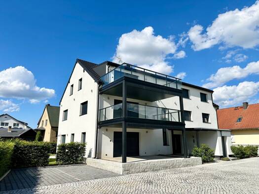 Terrassenwohnung zur Miete - Erstbezug 1.690 € 3,5 Zimmer 150 m² EG frei ab sofort Großerkmannsdorf Radeberg 01454