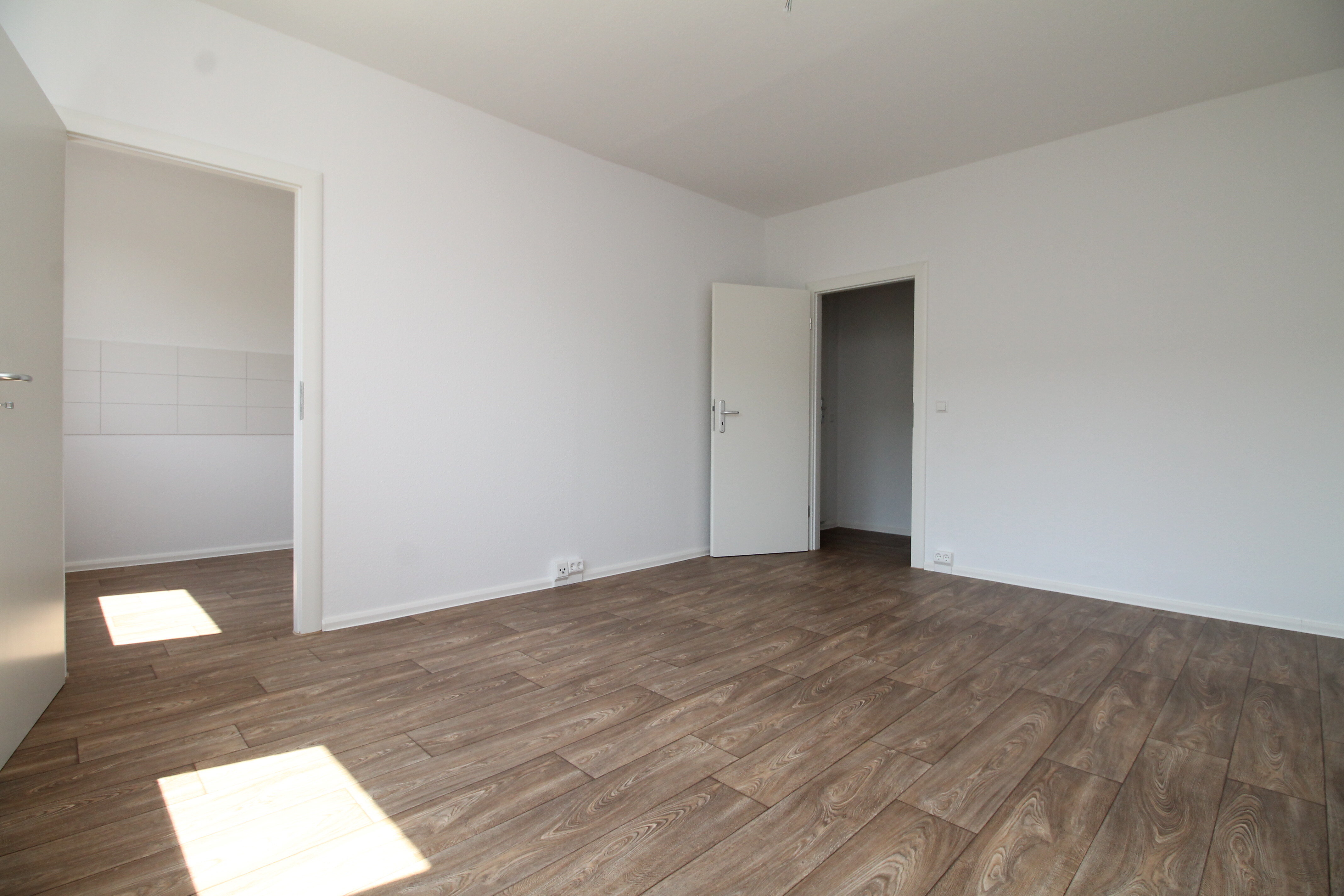 Wohnung zur Miete 230 € 1 Zimmer 32,6 m²<br/>Wohnfläche 6.<br/>Geschoss Saturnstraße 69 Grünau - Nord Leipzig 04205