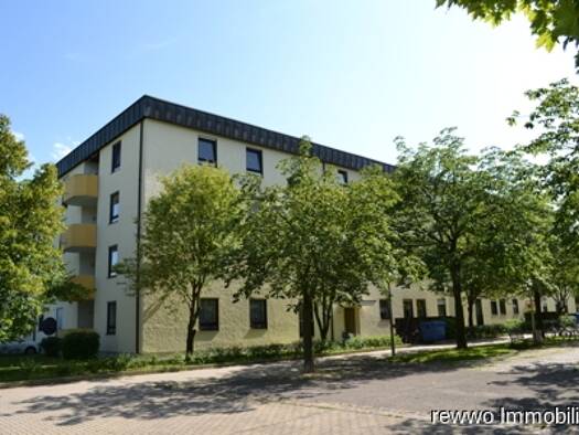 Wohnung zur Miete 900 € 4 Zimmer 107,3 m² 3. Geschoss frei ab 15.12.2026 Gendorf Burgkirchen an der Alz 84508