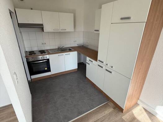 Wohnung zur Miete 390 € 3 Zimmer 57,2 m² 4. Geschoss frei ab sofort Jamboler Straße 25 Südstadt Halle (Saale) 06130