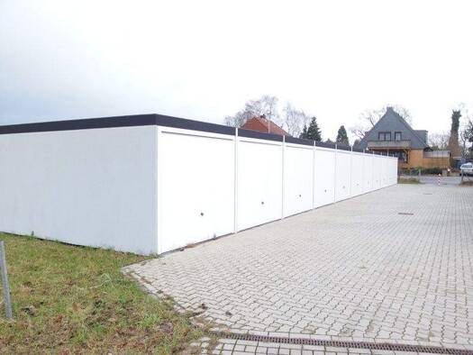 Garage zur Miete 40 € Schönmörchenstraße 5 Gadeland Neumünster 24539