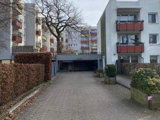 Tiefgarage zur Miete provisionsfrei 44 € Flerrentwiete bei 17 Rissen Hamburg 22559