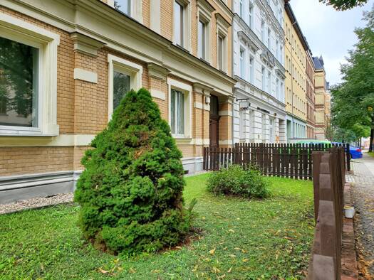Wohnung zur Miete 585 € 3 Zimmer 75,8 m² frei ab sofort Innenstadt Mitte 06110