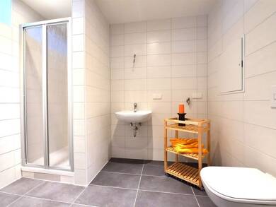Wohnung zur Miete 353 € 2 Zimmer 57,9 m² von-Stauffenberg-Str. 11 Lugau Lugau 09385