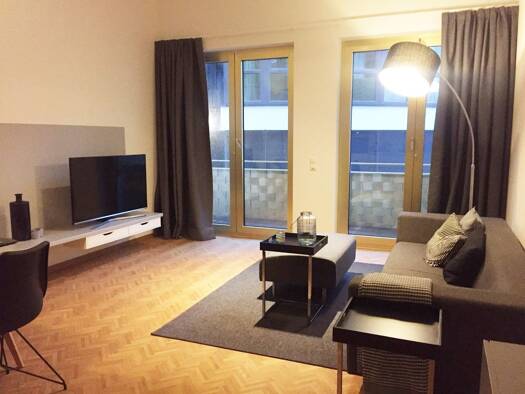 Wohnung zur Miete 1.400 € 1,5 Zimmer 65 m² Geschoss EG/1 frei ab sofort Neuer Kamp 25 Sternschanze Hamburg 20359