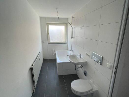 Wohnung zur Miete 346 € 1 Zimmer 40,8 m² 1. Geschoss frei ab 01.02.2026 Moritzstr. 43 Amberg 92224