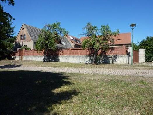 Immobilie zum Kauf 149.000 € 6 Zimmer 116 m² 7.373 m² Grundstück frei ab sofort Zscheiplitz Freyburg (Unstrut) 06632