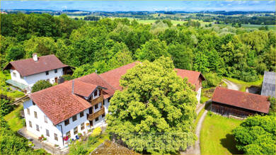 Bauernhaus zum Kauf 1.830.000 € 8 Zimmer 300 m² 43.891 m² Grundstück Hub b. Watzling Dorfen 84405