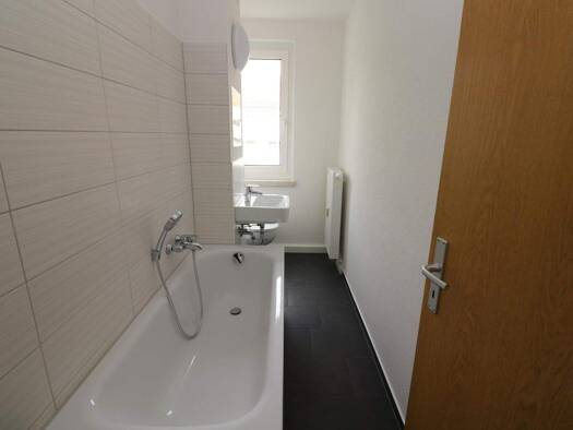 Wohnung zur Miete 399 € 3 Zimmer 58,3 m² 2. Geschoss Franz-Kögler-Ring 19 Freiberg 09599