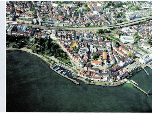 Wohnung zur Miete 2.020 € 3,5 Zimmer 101 m² Geschoss 2/3 frei ab 15.11.2026 Karlstraße 9 Friedrichshafen Friedrichshafen 88045
