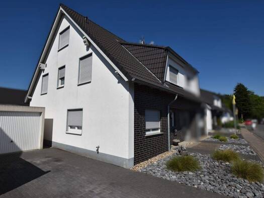 Doppelhaushälfte zum Kauf 335.000 € 4 Zimmer 120 m² 245 m² Grundstück Grottkauer Straße 10b Beckum 59269